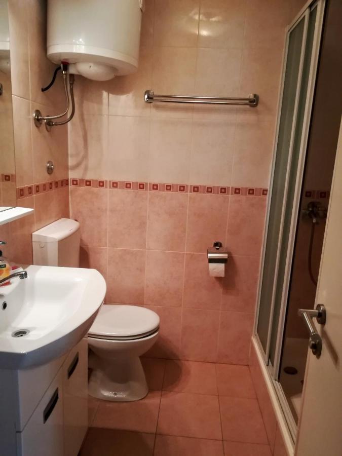 Inchy Accommodation - In The Center Of Diocletian'S Palace Split Bagian luar foto