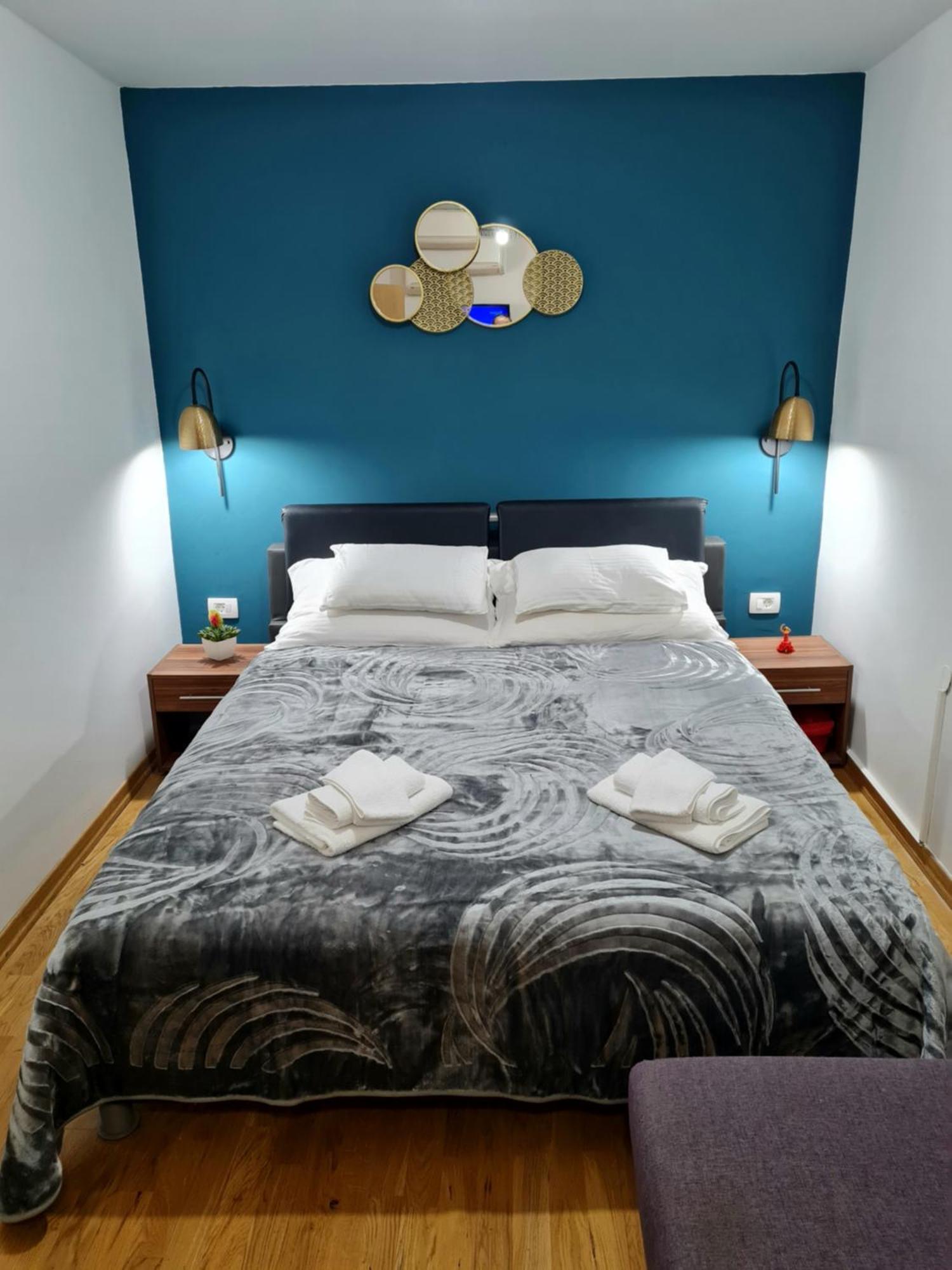 Inchy Accommodation - In The Center Of Diocletian'S Palace Split Bagian luar foto