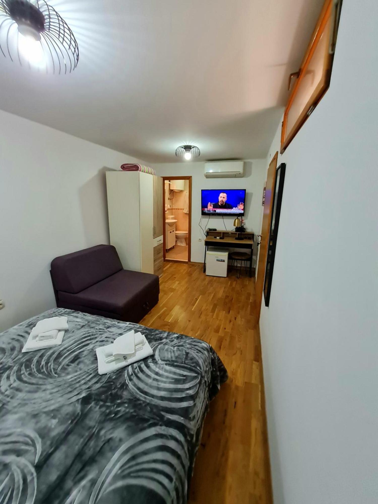 Inchy Accommodation Split Bagian luar foto