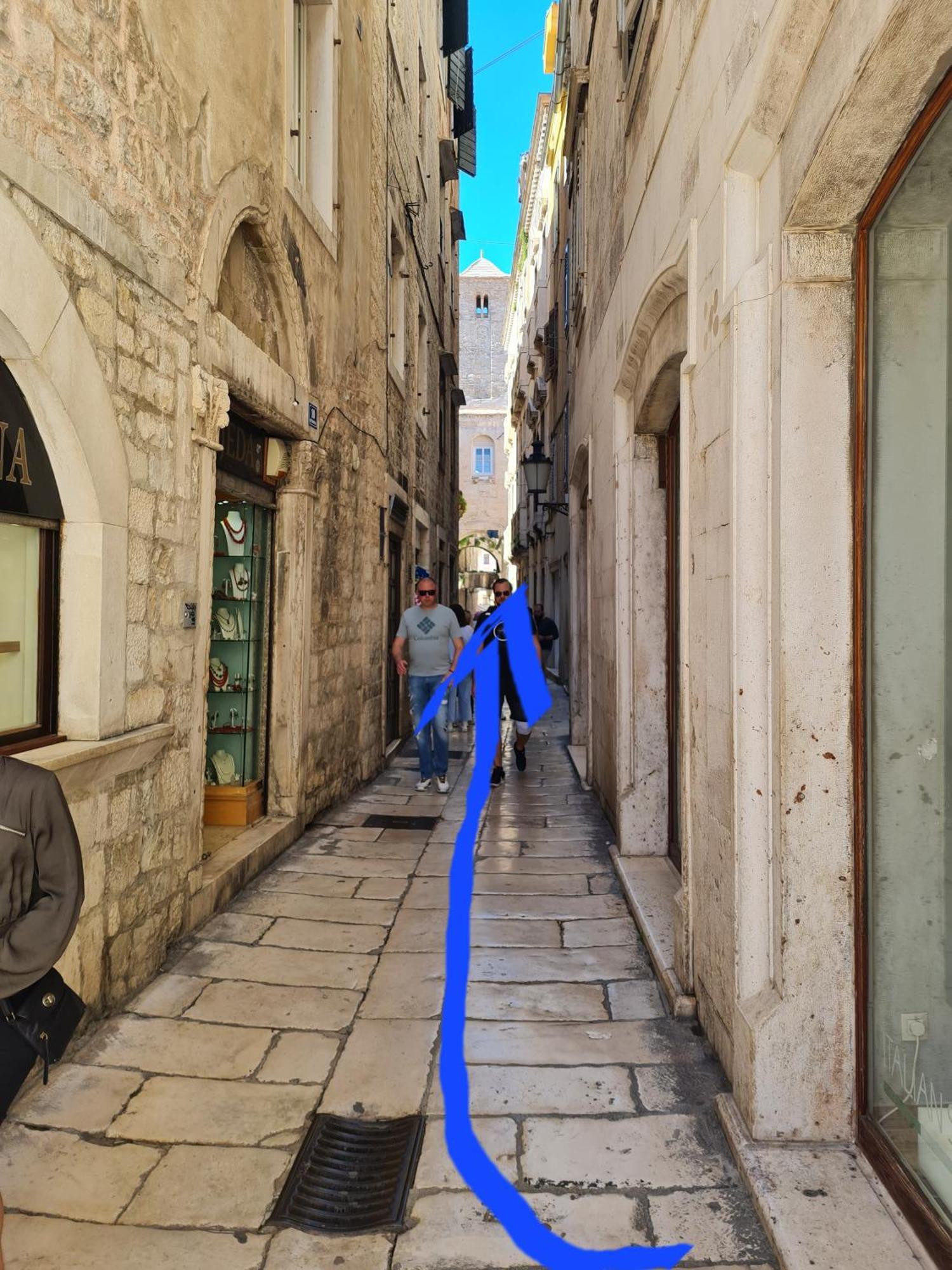 Inchy Accommodation - In The Center Of Diocletian'S Palace Split Bagian luar foto