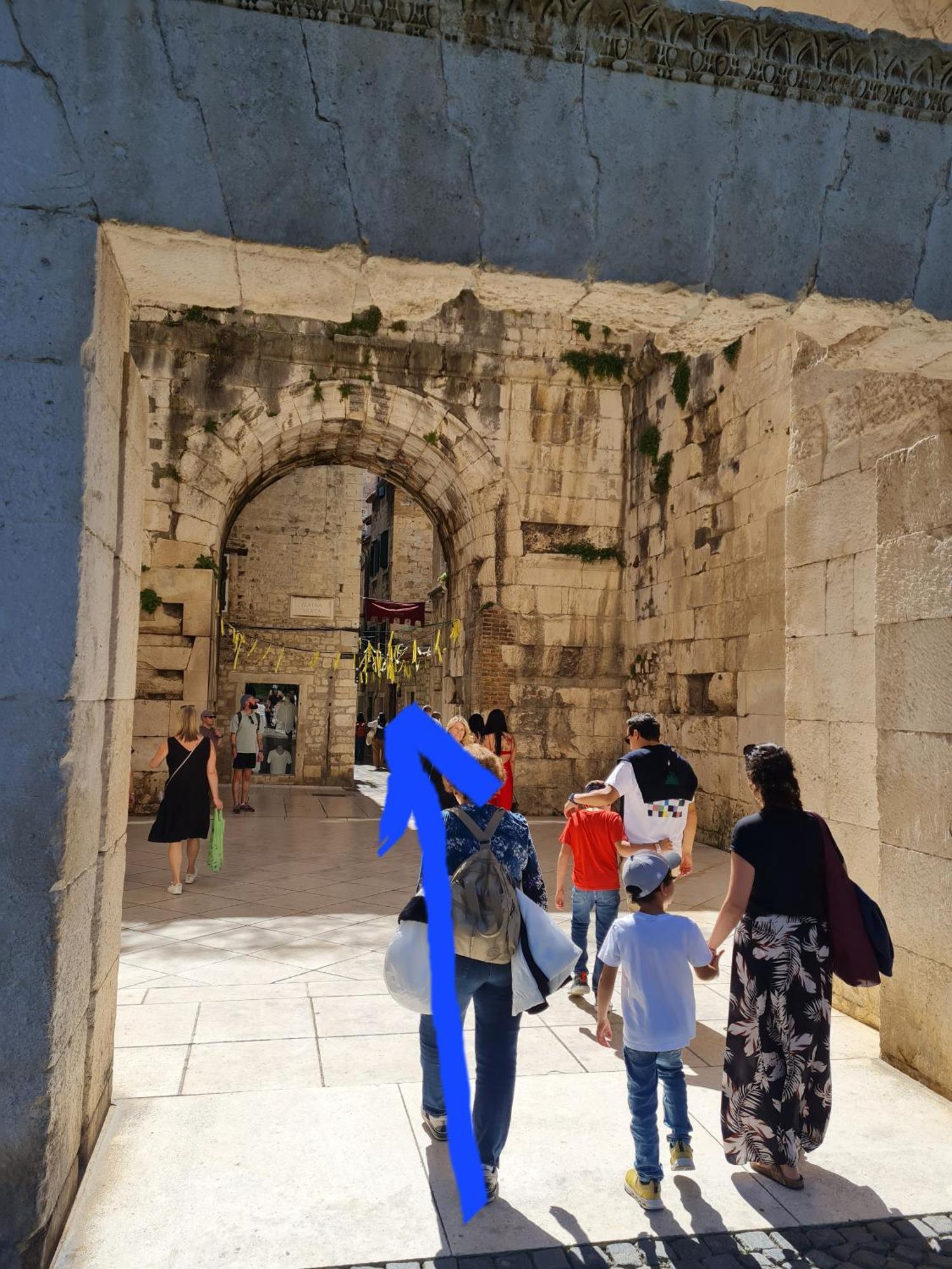 Inchy Accommodation - In The Center Of Diocletian'S Palace Split Bagian luar foto