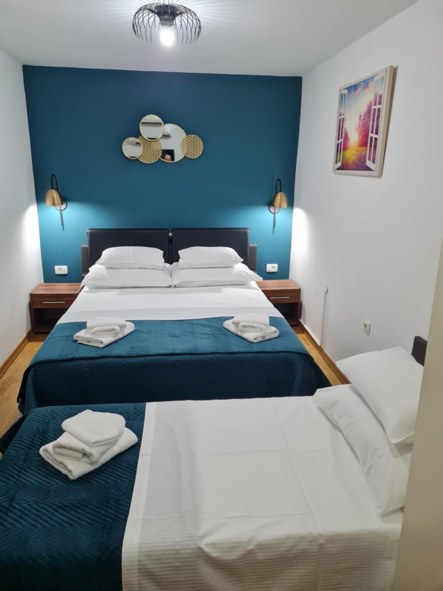 Inchy Accommodation - In The Center Of Diocletian'S Palace Split Bagian luar foto